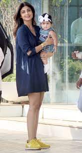 Shilpa shetty shilpa shetty kundra mental health positivity bust stress stress relief virabhadrasana fitness fitness tips fitness inspiration fitness goals fitness motivation fitness goal yoga. Shilpa Shetty S Daughter Samisha Looks Cute As A Button In First Clear Pictures Celebrities News India Tv