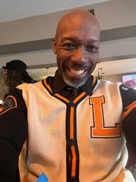 Almost forgot my brother's birthday 😅 He's very much like David, so this  is very fitting. Thanks to whomever posted the picture of this card being  at H-E-B… I was just too