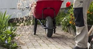 Fugensand Gegen Unkraut Das Mussen Sie Beachten Fugensand Unkraut Gartenweg