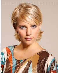 The simple style is perfect for your typical work day or literally any other time. Short Hairstyle Flipped Up Back Berubat 0