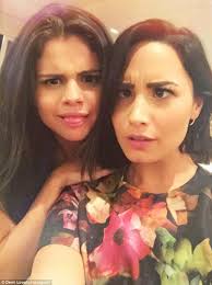 Contact demi lovato e selena gomez on messenger. Demi Lovato Selena Gomez Might Be Friends Again Laguna Biotch Spills