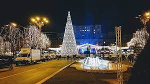 Rose mciver ben lamb alice krige honor kneafsey. File 2017 Bucuresti Targ De Craciun Jpg Wikimedia Commons