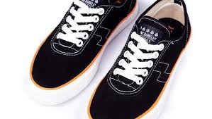 Maybe you would like to learn more about one of these? Balasan Dari 20 Merk Sneakers Lokal Yang Tak Kalah Keren Dari Merk Luar Kaskus