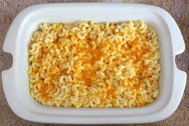 Og denne versjonen her bakes i ovnen med makaroni skjell, jarlsbergost og litt ekstra godsaker. Crockpot Makaroni Og Ost Oppskrift
