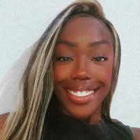 40+ perfis com “Iris Corrêa”