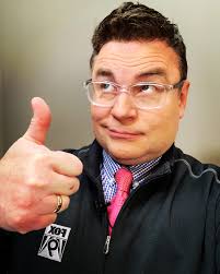 Back to work! Back to wearing a tie! Back to an alarm clock & actually  shaving! Ahhhh ... only on-air an hour per day for now as I ease back into  my