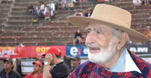 Problemas económicos y desinterés de los hijos lleva a familia Edwards a  retirarse del rodeo