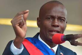Soldados vigilan en petion ville, el vecindario donde vivía el presidente jovenel moïse, en puerto príncipe, capital de haití, el 7 de julio de 2021. Policia Haitiana Detiene A Presuntos Asesinos Del Presidente Moise