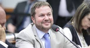 A liberação dos passaportes foi. Filho Do Pastor R R Soares E O Mais Cotado Para Assumir Pasta De Cultura Do Governo Jornal O Globo
