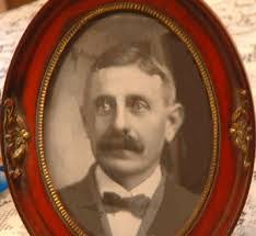 Anthony Feist's Instagram, Twitter & Facebook