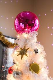 You can follow this tutorial and go for gold, but silver seems like a great color too. Best Christmas Tree Topper Ideas You Have To See For 2020