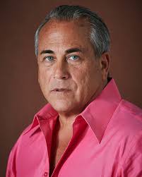 Lou Silver's Instagram, Twitter & Facebook