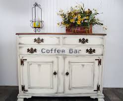Buttercream Paint Free Ship At 50 00 Off White Paint Farmhouse Paint Dixie Belle Chalk Pai White Chalk Paint Furniture Paint Furniture Painted Furniture
