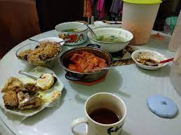Namun, sebagian lainnya justru memilih makan di luar yang bisa dinikmati bersama keluarga dan teman. Menu Makan Malam Fotografi Mi Community Xiaomi