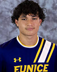 Arnold Cruz's Instagram, Twitter & Facebook