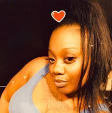 Lynette Riddle's Instagram, Twitter & Facebook