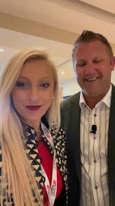 Collaboration is 🗝️ Solo agents need to hear 📣 this #LiveUnreal LEAD⬆️P  W/ founder @realtorjeffglover learning to be a better leader, and the value  of teams! #realestate #leadup #gloveru #leadership ...