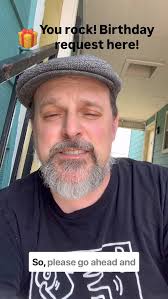 I might be playing a tribute for the “King of Rock and Roll” today, but I  feel like the Queen today. #workingit #musiciansofinstagram #gigginglife  #movingforward #worthit #coffeetime☕ #feelinglikeaqueen #queerartist