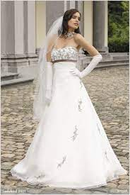 Wir zeigen euch die neue atemberaubende brautmoden kollektion des kölner. Ladybird Mod 31027 Brautkleid Verkaufen