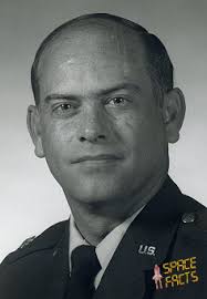 Astronaut Biography: Malcolm Lydon