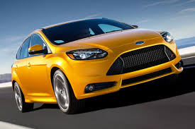 Gut über sieben jahre läuft die aktuelle dritte generation des ford focus nun schon vom band. News Ford Focus St Sportliche Limousine Und Turnier Erstmals Auch Als Diesel