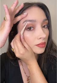 Delineador Retráctil para Cejas de Yanbal: Maquilla y Define