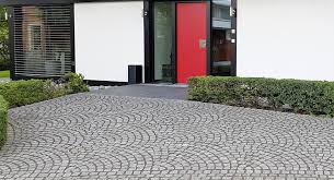 Der Segmentbogen Flexibilitat Und Pure Pflasterkunst Garten Landschaftsbau Garten Design Landschaftsbau