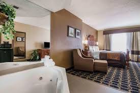 See 352 traveler reviews, 96 candid photos, and great deals for mcm elegante hotel and suites, ranked #76 of 230 hotels in dallas and rated 4 of 5 at tripadvisor. Hotels With Jacuzzi In Room Dallas Romantic Hot Tub Suites In Dallas Tx