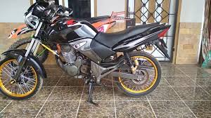 Iseng iseng buka youtube trus nemu yang beginian gan, kata yang empunya modifnya habis 16 jutaan,hmmm cukup seimbang sama hasilnya ya. Review Honda Tiger Revo Tirev Modifikasi Youtube