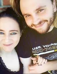 Hello there🙂, thank you for accepting me into your group.Im Aaron and from  Birmingham UK. I moved to France in 2022 to be with my wife who is French.  I love it