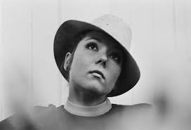 Diana rigg 2011 interview on the avengers, fame, fans and feminists. Die Mondane Zum Tod Von Diana Rigg