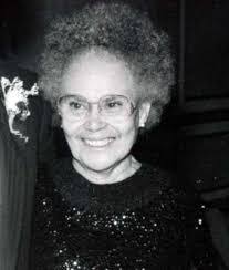 Mae White's Instagram, Twitter & Facebook