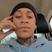 Sian Blackwell (@sjsj_3)