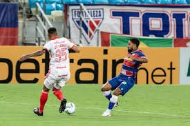 Statistici carieră (titularizări, goluri, cartonașe) și istoric transferuri. Fortaleza Vence Lider Internacional Com Golaco De Felipe Jogada Diario Do Nordeste