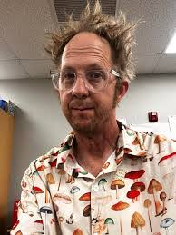 Larry Matter's Instagram, Twitter & Facebook