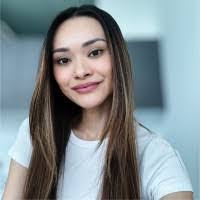 Roxanne Souza's Instagram, Twitter & Facebook