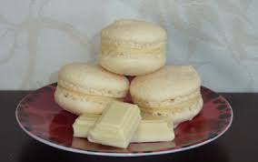 Recette Macarons Au Chocolat Blanc 750g Recette Recette Macaron Macaron Chocolat Chocolat Blanc