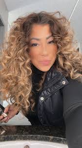 Sandra Shore's Instagram, Twitter & Facebook