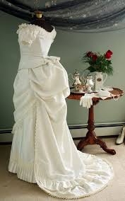 Custom Victorian Bustle Wedding Gown Dress By Manthecapstan 1700 00 The Detachable Victorian Wedding Dress Wedding Gown Vintage Victorian Victorian Gown