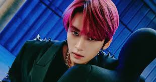 Guess the Stray Kids Era: Lee Know Quiz