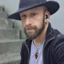 Ryan Michael Coe (@ryanmcoe85) • Instagram photos and videos