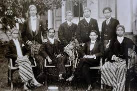 Akan tetapi, perkembangan budi utomo nggak terlalu pesat nih squad. Organisasi Budi Utomo Di Masa Perjuangan Diplomasi 1908 1935