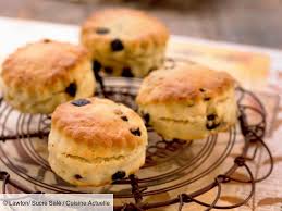 Scones Aux Raisins Secs Recettes Recette En 2020 Recette Scones Recette Raisins Secs
