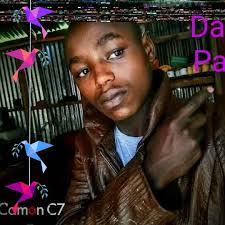 Hapa kwetu pia hatuachwi nyuma... Chief haingii kazi leo