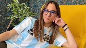 Da oltre 40 anni gli artisti al servizio della solidarietà — 25 maggio ore 21 canale5 la partita del cuore vs campioni per la ricerca linktr.ee/nazionalecantanti. Hcl04ucn43bvkm