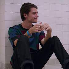 We debate which ginny & georgia guy is better for ginny. Meet Felix Mallard Aka Marcus From Ginny Georgia Popsugar Celebrity
