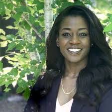 Ariel Barlow's Instagram, Twitter & Facebook