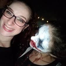 Kate Thomas (@wifeythomas09)