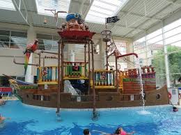 Explorers Hotel Near Disneyland Paris An Amazing Hotel With Huge Pirate Themed Indoor Waterpark Disneyland Paris Hotels Near Disneyland Paris Disney Paris