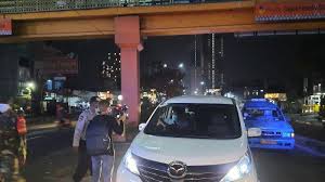 Https Wartakota Tribunnews Com 2021 07 27 Heboh Kertas Bekas Hasil Swab Positif Di Depok Jadi Pembungkus Gorengan Ini Tanggapan Dinkes Https Cdn 2 Tstatic Net Wartakota Foto Bank Images 20140610berita Foto Pkl Tanah Abang Tak Jerah Ditertibkan